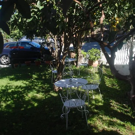 El Refugio De Maria Apartahotel